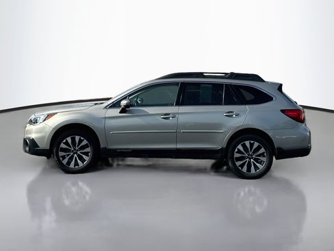 Used 2017 Subaru Outback 3.6R Limited AWD/4WD image 4