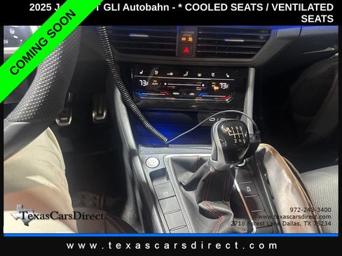 Used 2025 Volkswagen Jetta GLI Autobahn FWD image 7