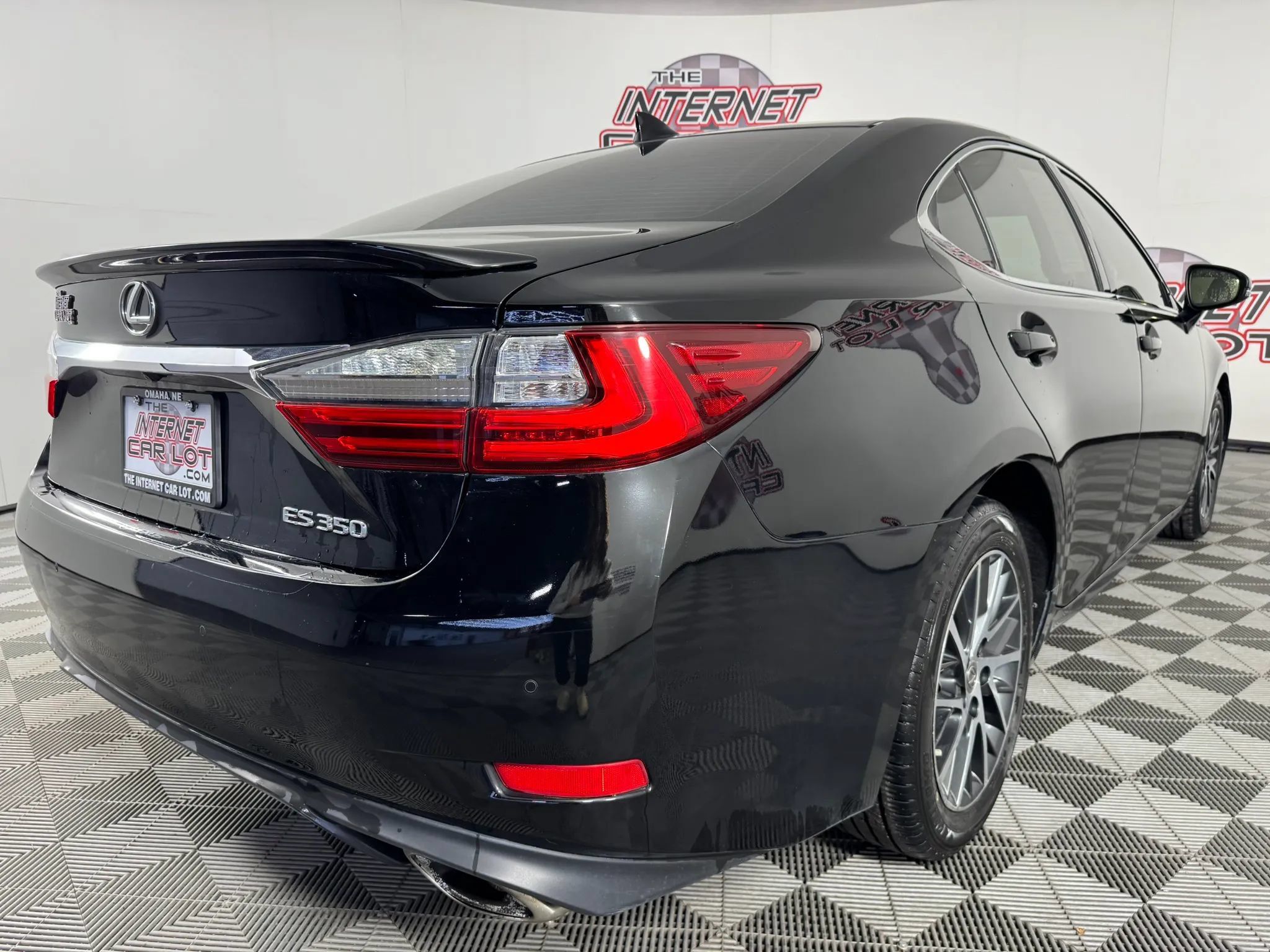 Used 2016 Lexus ES 350 w/ Luxury Package w/Wood Trim FWD image 34