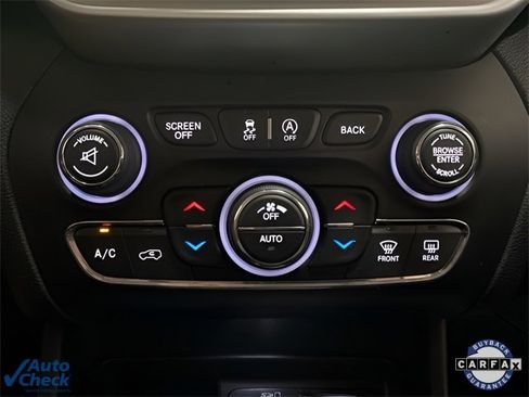 Used 2017 Jeep Cherokee Overland w/ Technology Group image 46