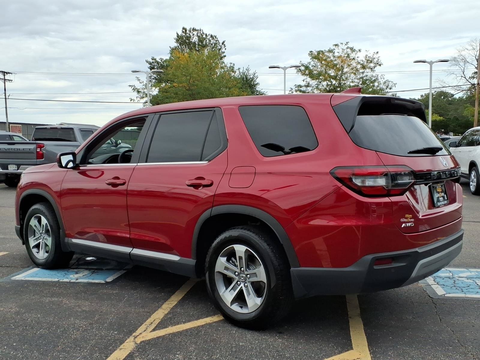 Certified 2025 Honda Pilot EX-L image 9