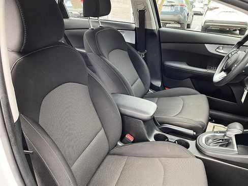 Used 2023 Kia Forte LXS FWD image 20