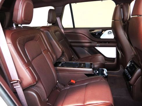 Used 2024 Lincoln Aviator Black Label AWD/4WD image 76