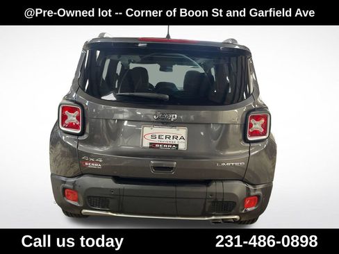 Used 2018 Jeep Renegade Limited w/ UConnect 8.4 Nav Group AWD/4WD image 4