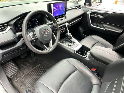 Used 2023 Toyota RAV4 XLE Premium AWD/4WD image 10