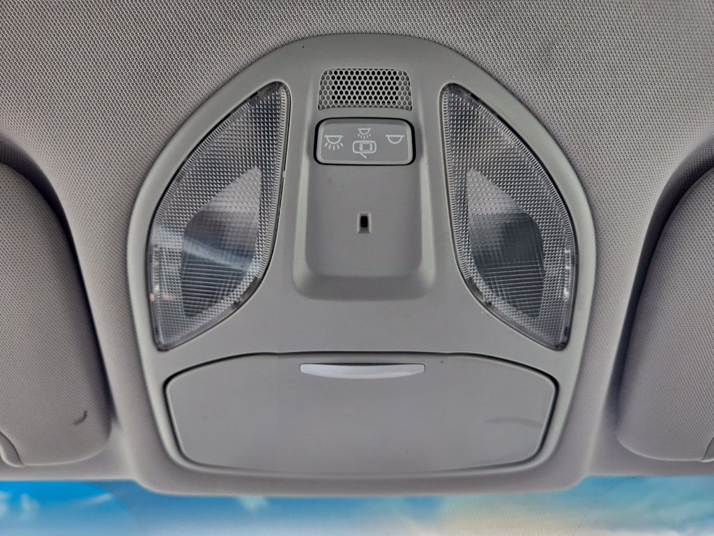 Used 2018 Hyundai Santa Fe Sport FWD image 33