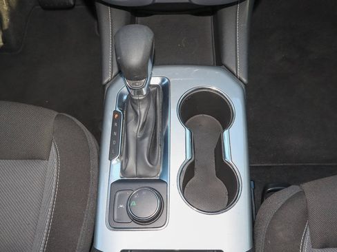 Used 2025 Chevrolet Blazer LT FWD image 19