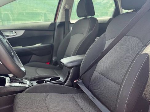 Used 2023 Kia Forte LXS w/ LXS Technology Package image 18