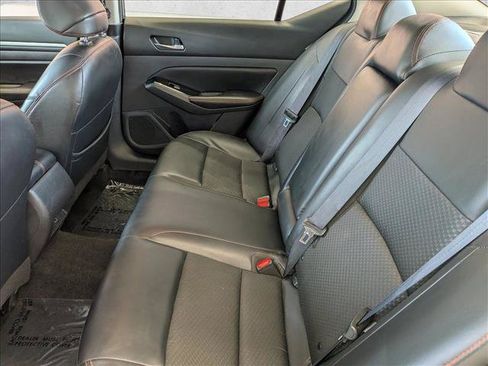Used 2024 Nissan Altima 2.5 SR FWD image 24