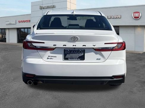 Used 2025 Toyota Camry SE FWD image 6