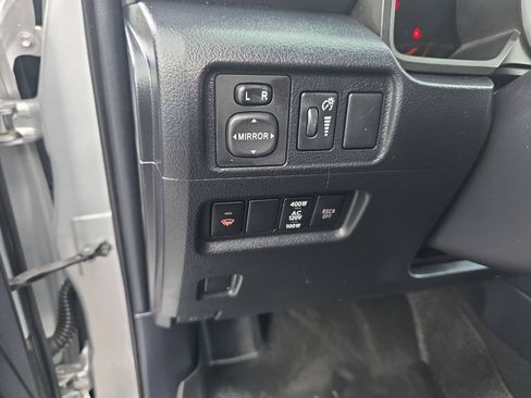Used 2011 Toyota 4Runner Limited AWD/4WD image 19