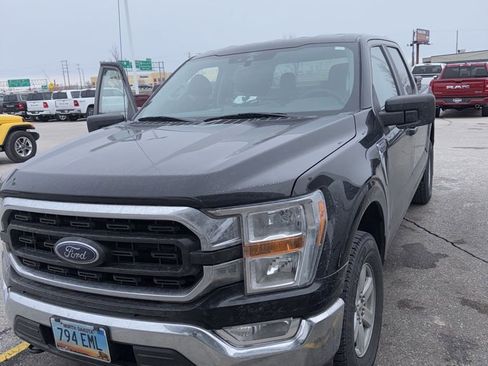Used 2021 Ford F150 XLT image 4