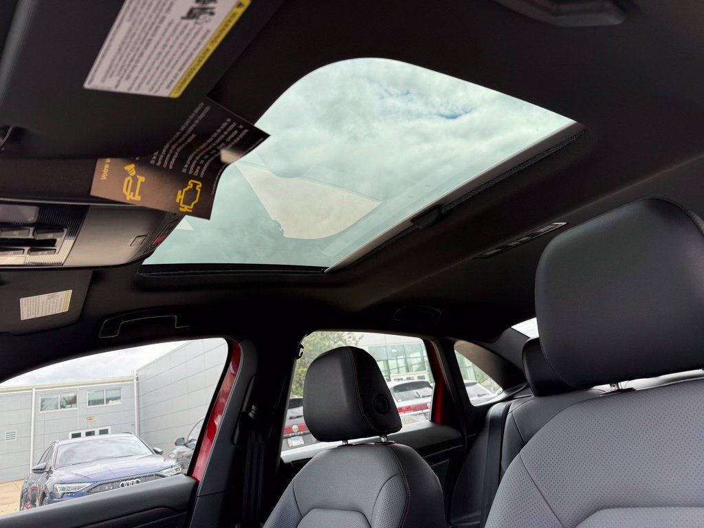 New 2027 Volkswagen Jetta GLI Autobahn FWD image 7