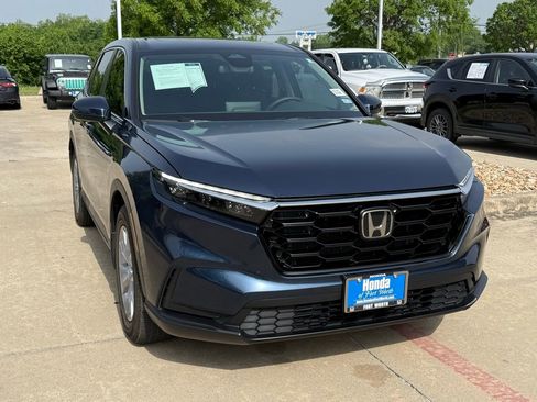 Used 2025 Honda CR-V EX image 8