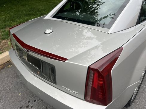 Used 2004 Cadillac XLR RWD image 73