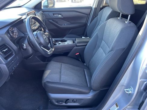 Used 2024 Nissan Rogue SV image 22