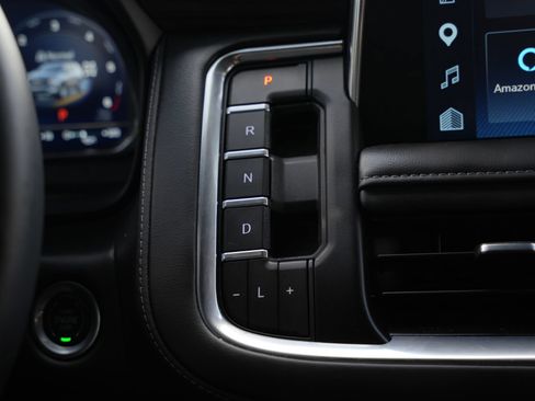 Used 2024 Chevrolet Tahoe Z71 AWD/4WD image 14