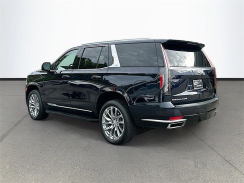 Used 2023 Cadillac Escalade Premium Luxury w/ LPO, Radiant Package image 5