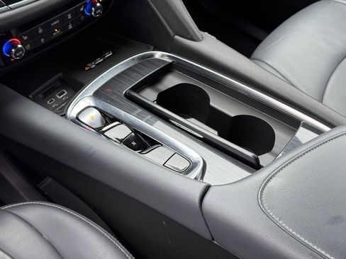Used 2024 Buick Enclave Premium image 19