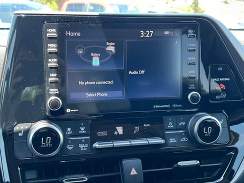 Used 2020 Toyota Highlander XLE FWD image 34