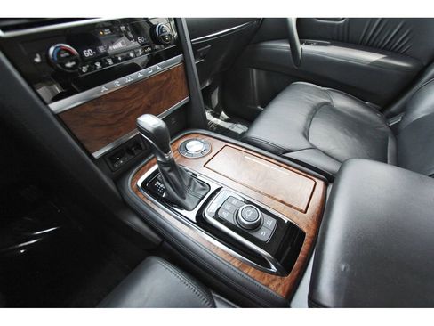 Used 2024 Nissan Armada SL RWD image 29