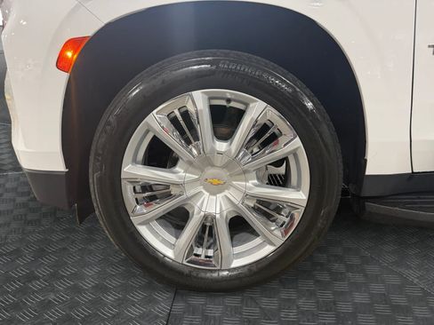Used 2023 Chevrolet Tahoe High Country RWD image 15