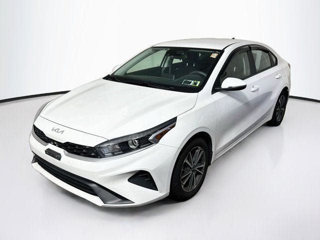 Certified 2023 Kia Forte LXS w/ LXS Technology Package FWD image 1