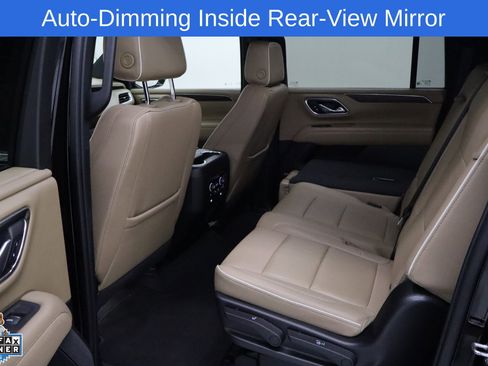 Used 2024 Chevrolet Suburban Premier RWD image 21