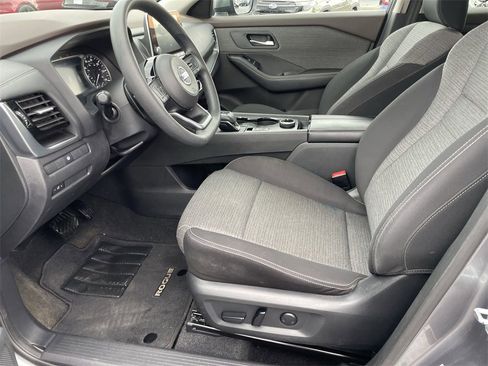 Used 2021 Nissan Rogue SV image 8