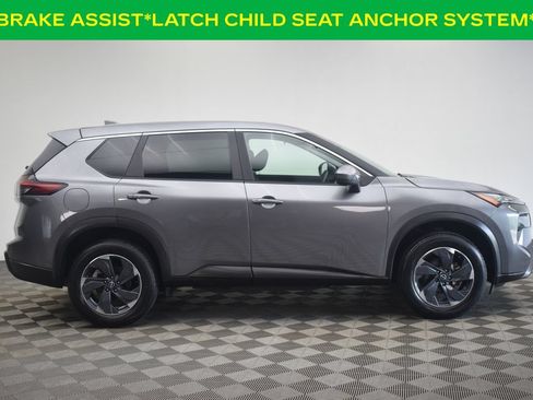 Used 2024 Nissan Rogue SV FWD image 13