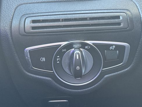 Used 2020 Mercedes-Benz GLC 300 GLC 300 image 23