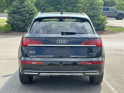 Used 2023 Audi Q5 2.0T Premium w/ Convenience Package AWD/4WD image 4