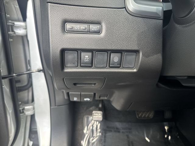 Used 2024 Nissan Murano SV FWD image 24