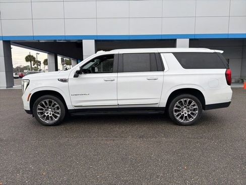Certified 2025 GMC Yukon XL Denali image 6