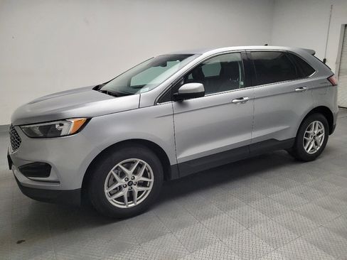 Used 2024 Ford Edge SEL image 2