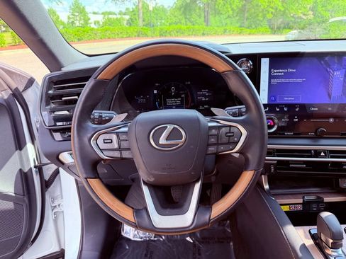 Certified 2025 Lexus RX 350 Premium w/ Accessory Package (Z1) FWD image 21