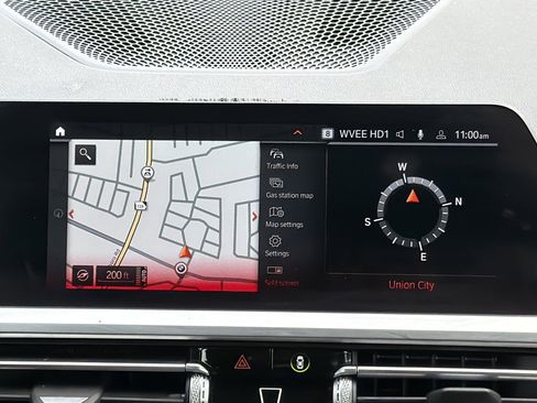 Certified 2022 BMW 330i Sedan w/ M Sport Package RWD image 5