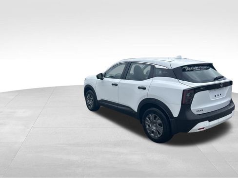 Certified 2025 Nissan Kicks S image 3