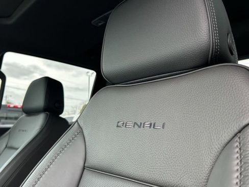 New 2026 GMC Sierra 1500 Denali w/ Denali Reserve Package image 33