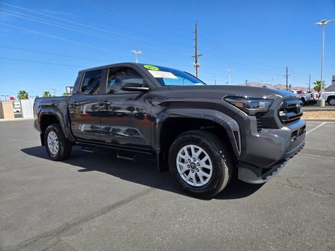 Certified 2025 Toyota Tacoma SR5 image 2