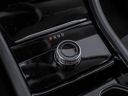 Used 2022 Jeep Grand Cherokee Laredo w/ Luxury Tech Group I image 32