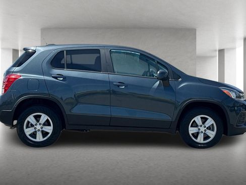 Used 2021 Chevrolet Trax LS w/ Tint and Cruise Package AWD/4WD image 3