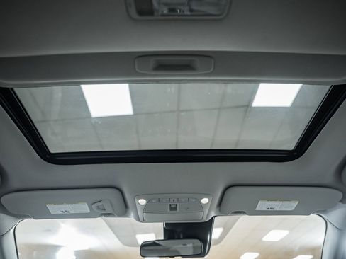 Used 2018 Nissan Rogue Sport SL w/ SL Premium Package image 37