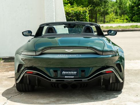 Used 2023 Aston Martin V12 Vantage Roadster RWD image 15