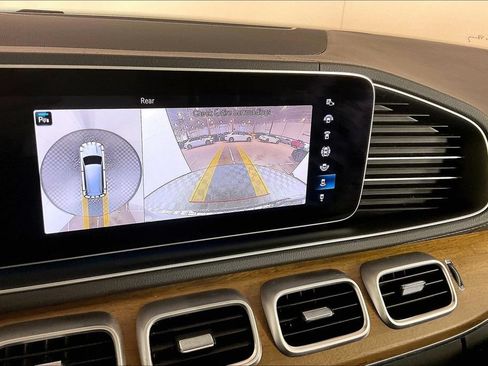 Certified 2021 Mercedes-Benz GLS 580 4MATIC image 21