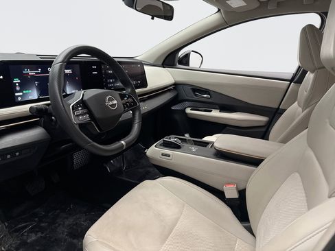 Used 2023 Nissan Ariya AWD image 10