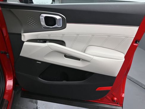 Used 2023 Kia Sorento SX Prestige w/ Panoramic Sunroof Package image 18