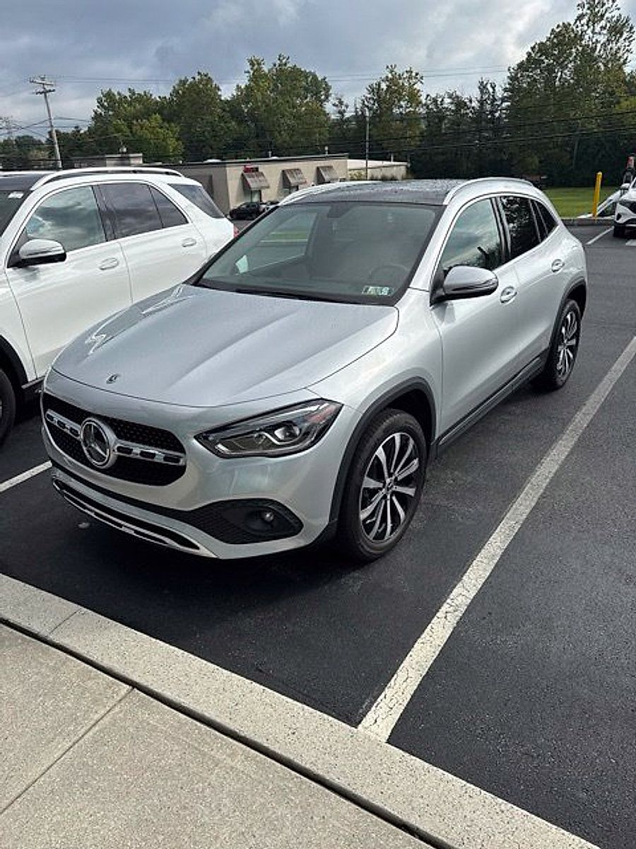 Used 2023 Mercedes-Benz GLA 250 4MATIC image 1