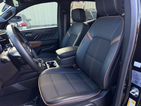 Used 2024 GMC Canyon AT4 AWD/4WD image 14