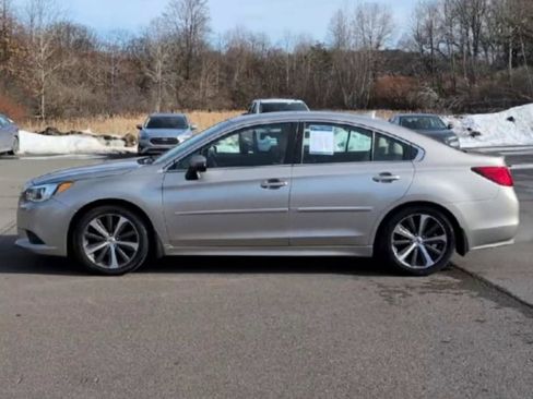 Used 2017 Subaru Legacy 2.5i Limited image 5